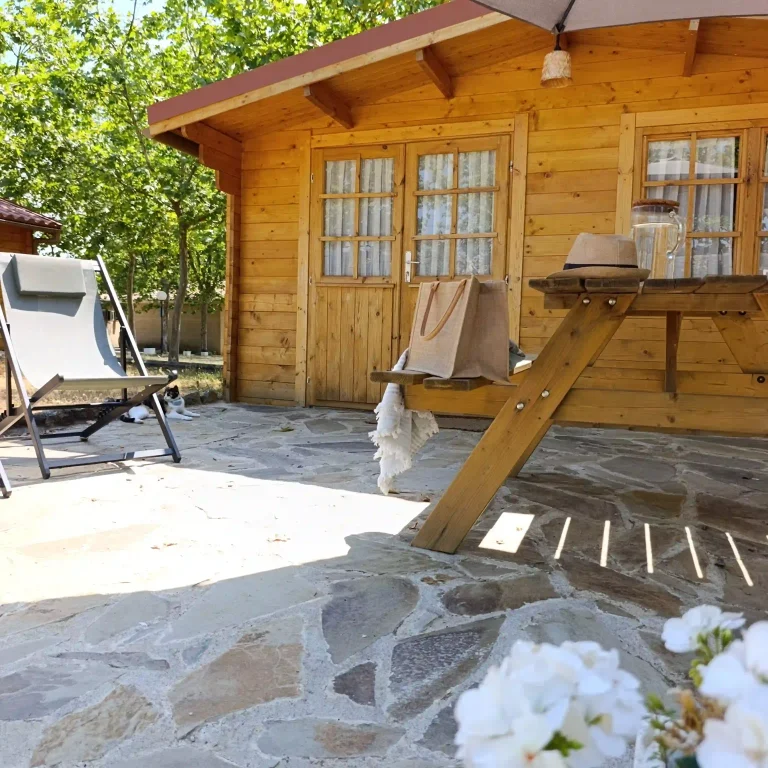 exterior del bungalow 2 del camping arribes del duero